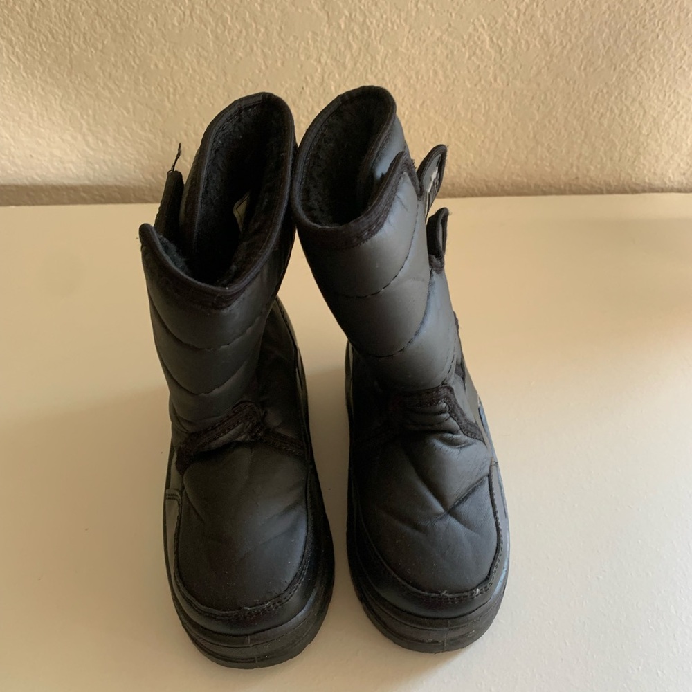 Kids Black Winter Boots - Picture 11 of 13